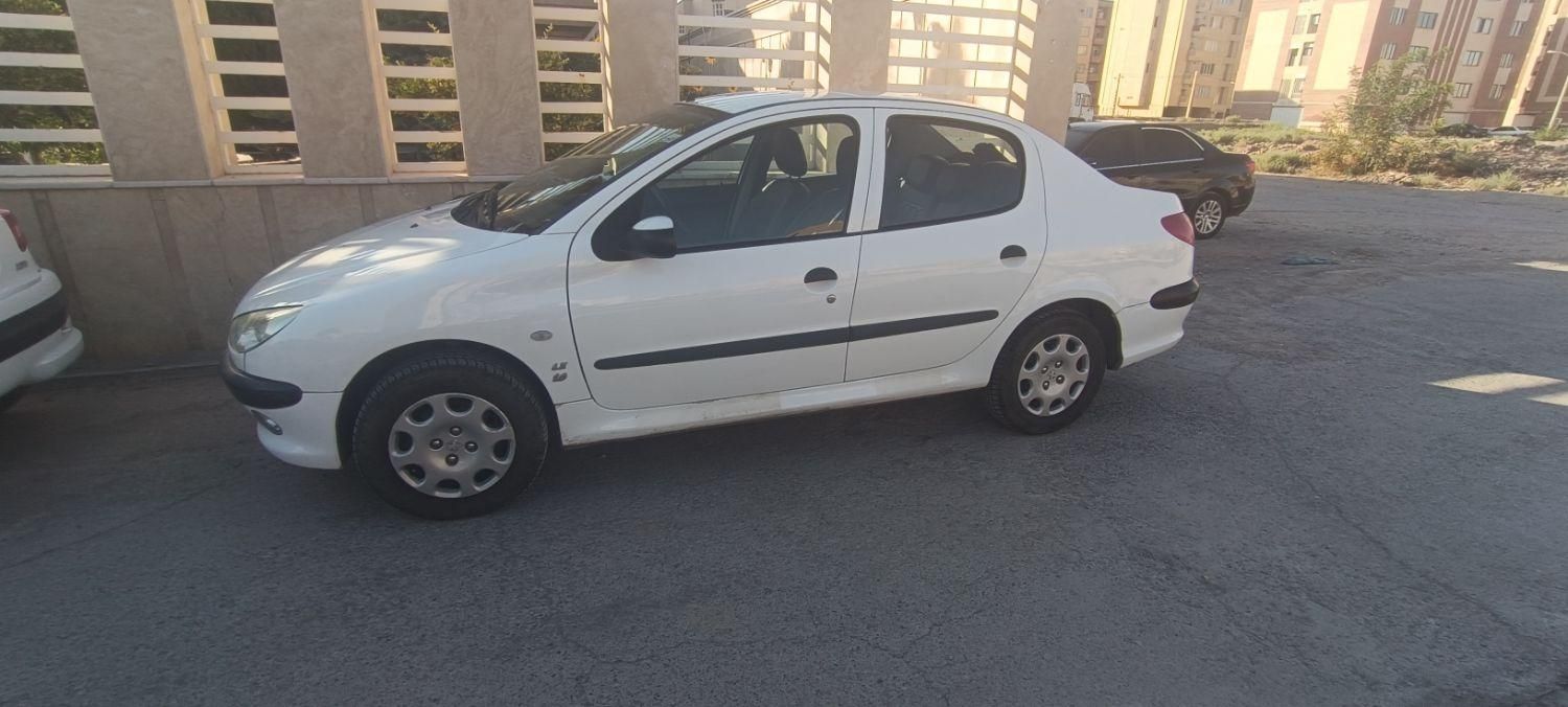 پژو ۲۰۶ صندوق دار v8 - 1399
