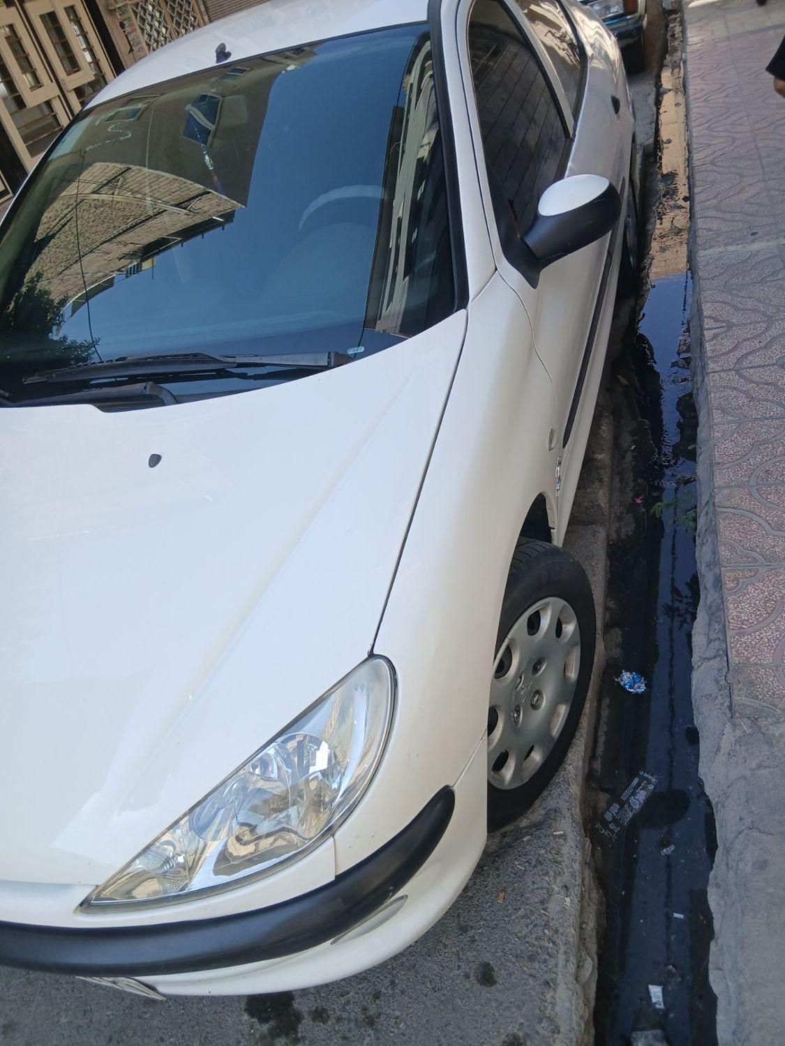 پژو ۲۰۶ صندوق دار v8 - 1394
