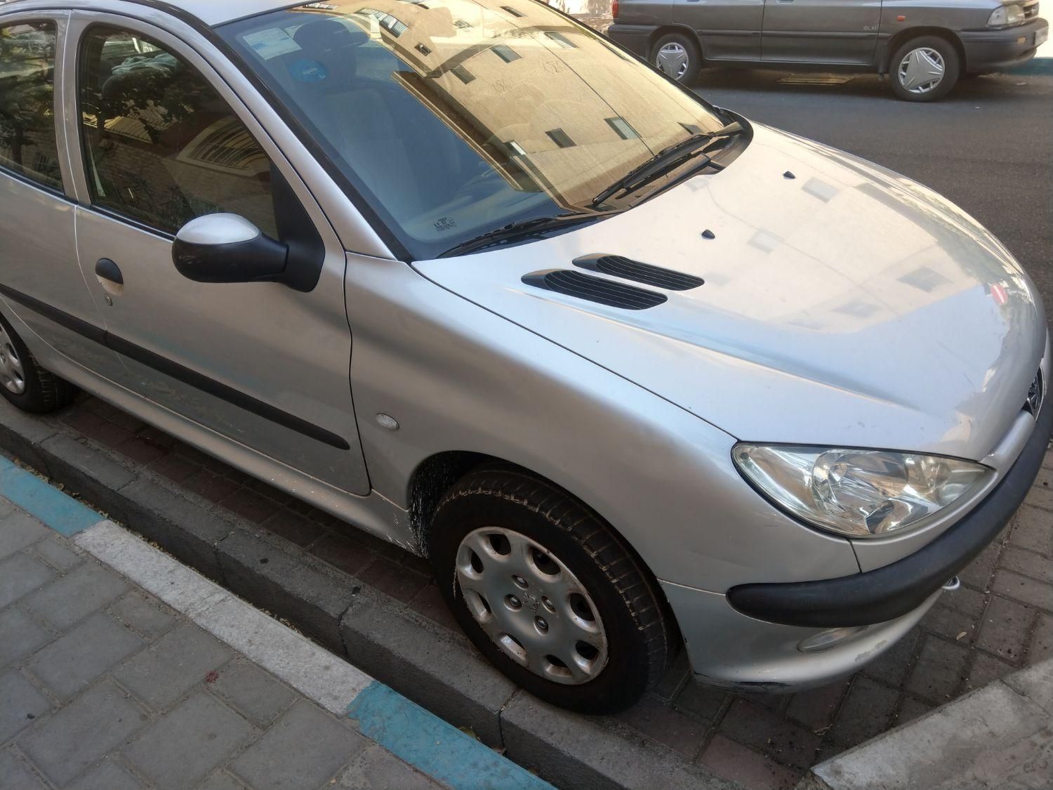 پژو ۲۰۶ صندوق دار v8 - 1392