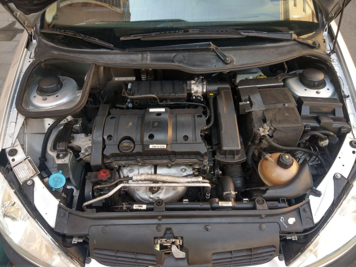 پژو ۲۰۶ صندوق دار v8 - 1392