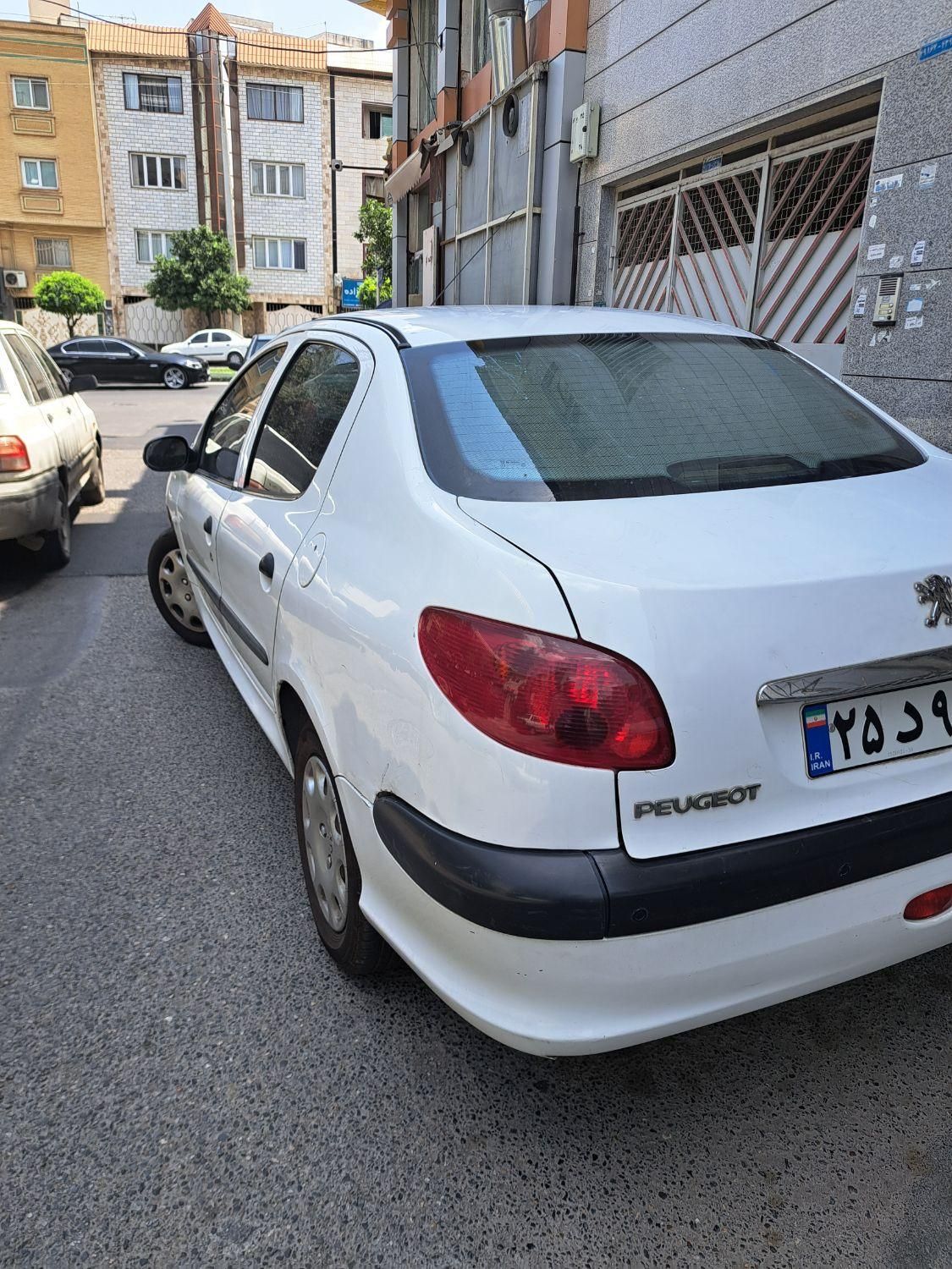 پژو ۲۰۶ صندوق دار v8 - 1389