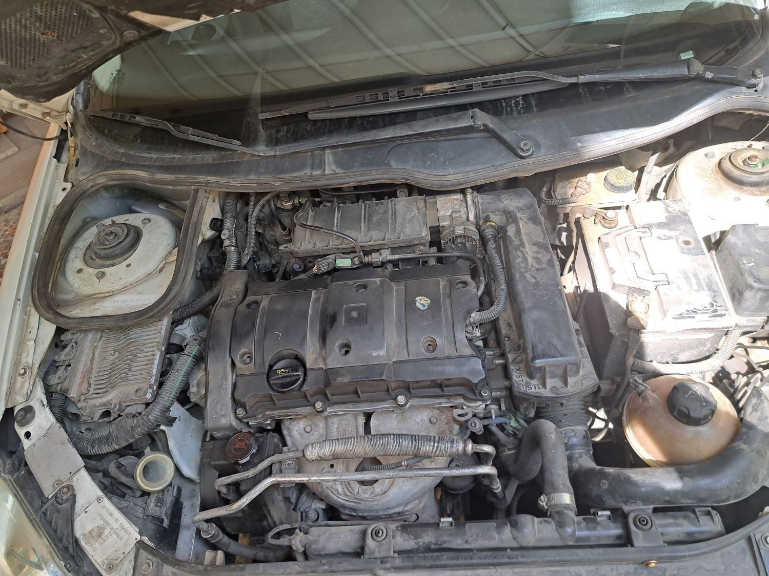 پژو ۲۰۶ صندوق دار v8 - 1389