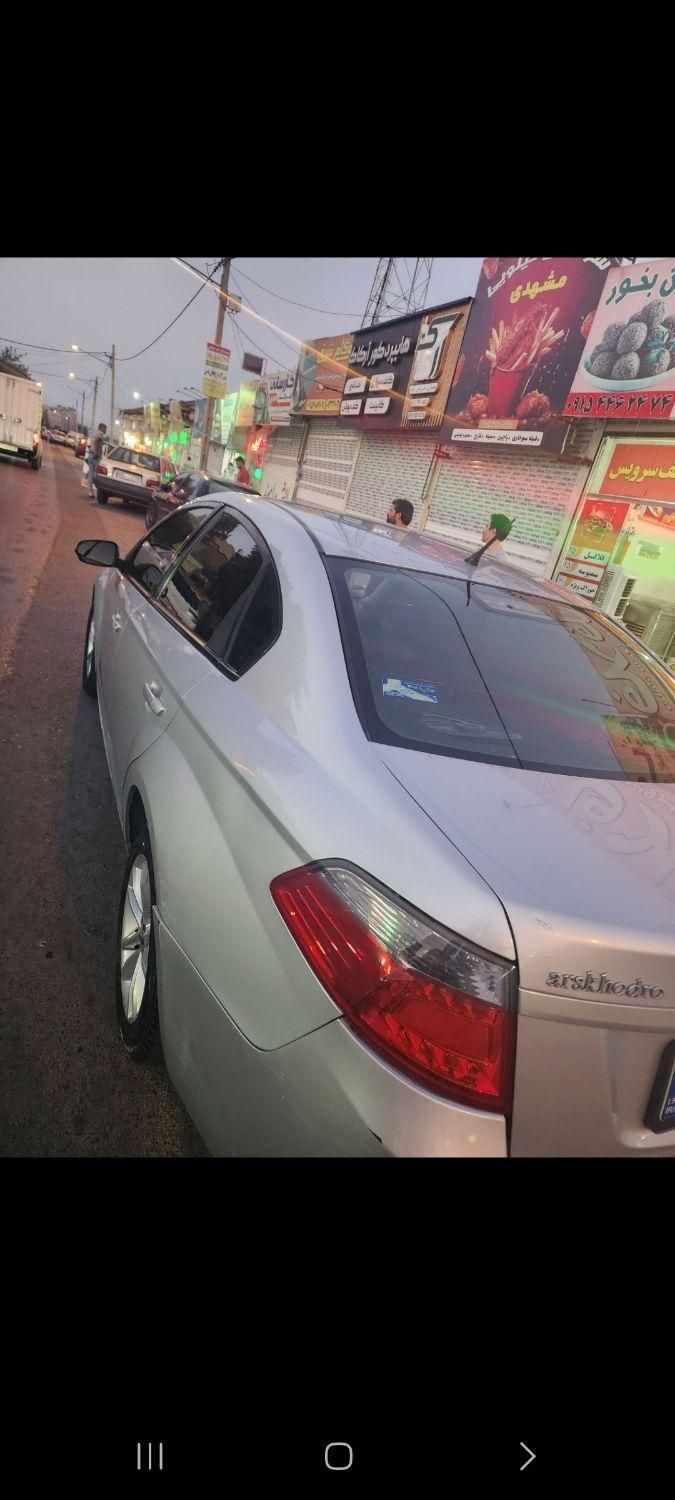 برلیانس H330 دنده‌ای 1500 - 1396