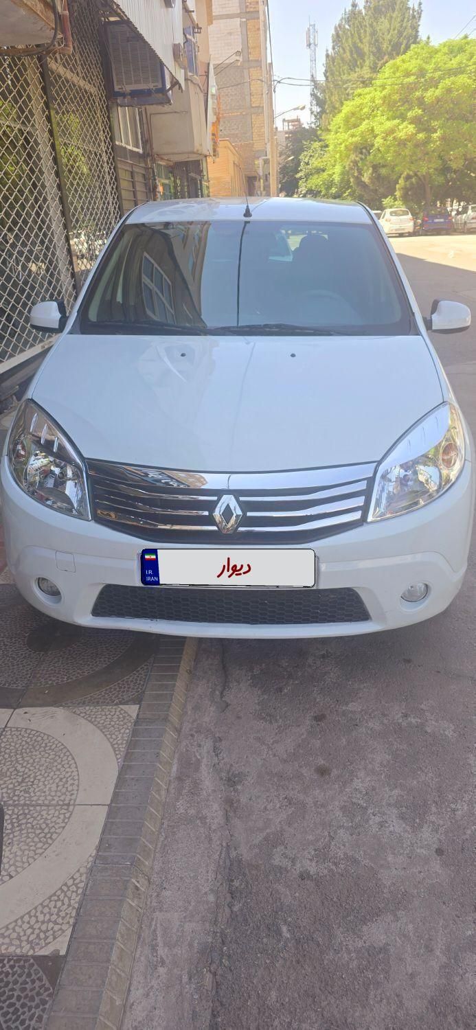 رنو ساندرو اتوماتیک - 1395