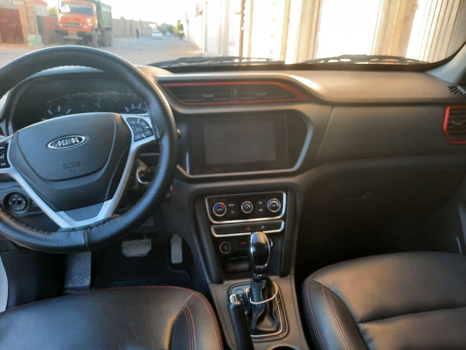 ام وی ام X33 S اتوماتیک اسپرت - 1400