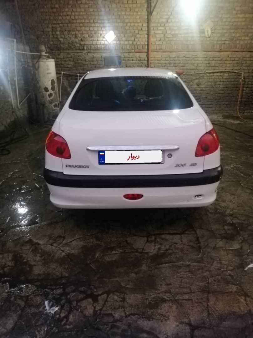 پژو ۲۰۶ صندوق دار v8 - 1395