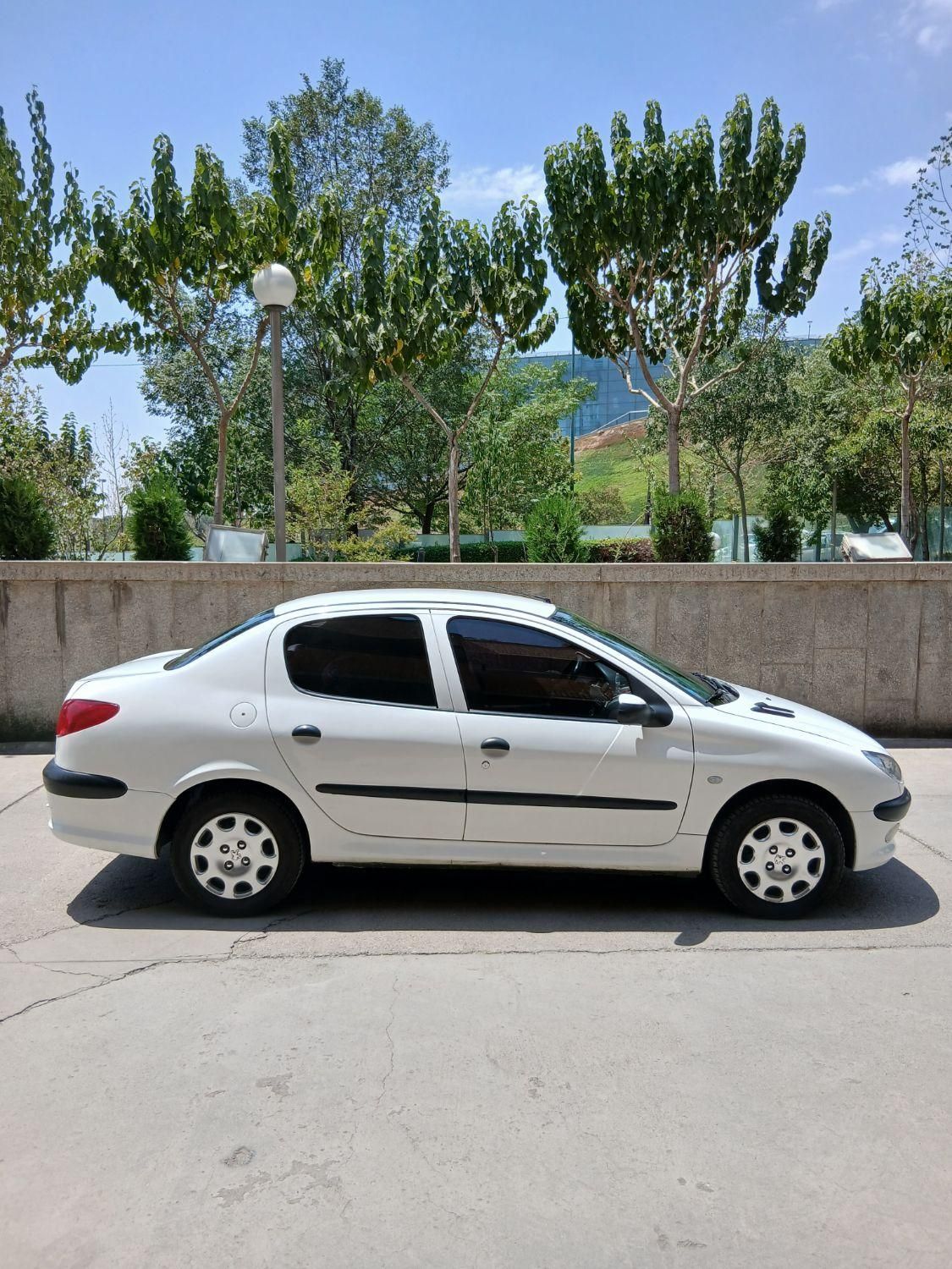 پژو ۲۰۶ صندوق دار v8 - 1396