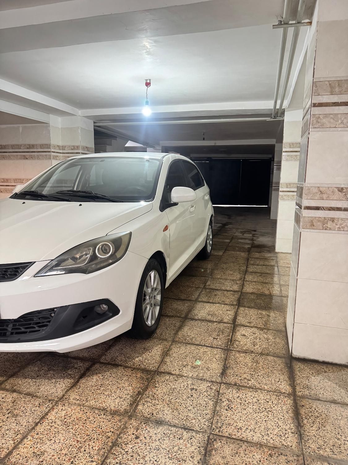 ام وی ام 315 هاچ بک ساده دنده ای - 1394
