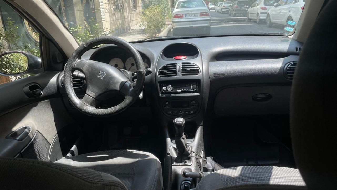 پژو ۲۰۶ صندوق دار v8 - 1390