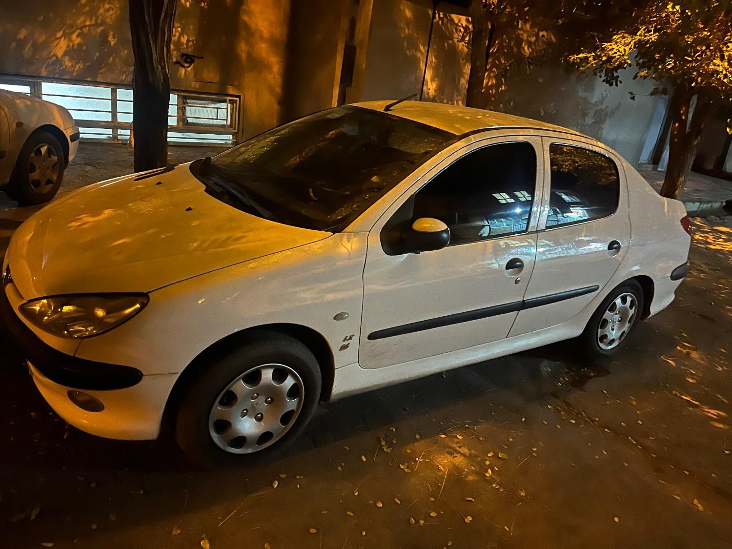 پژو ۲۰۶ صندوق دار v8 - 1394