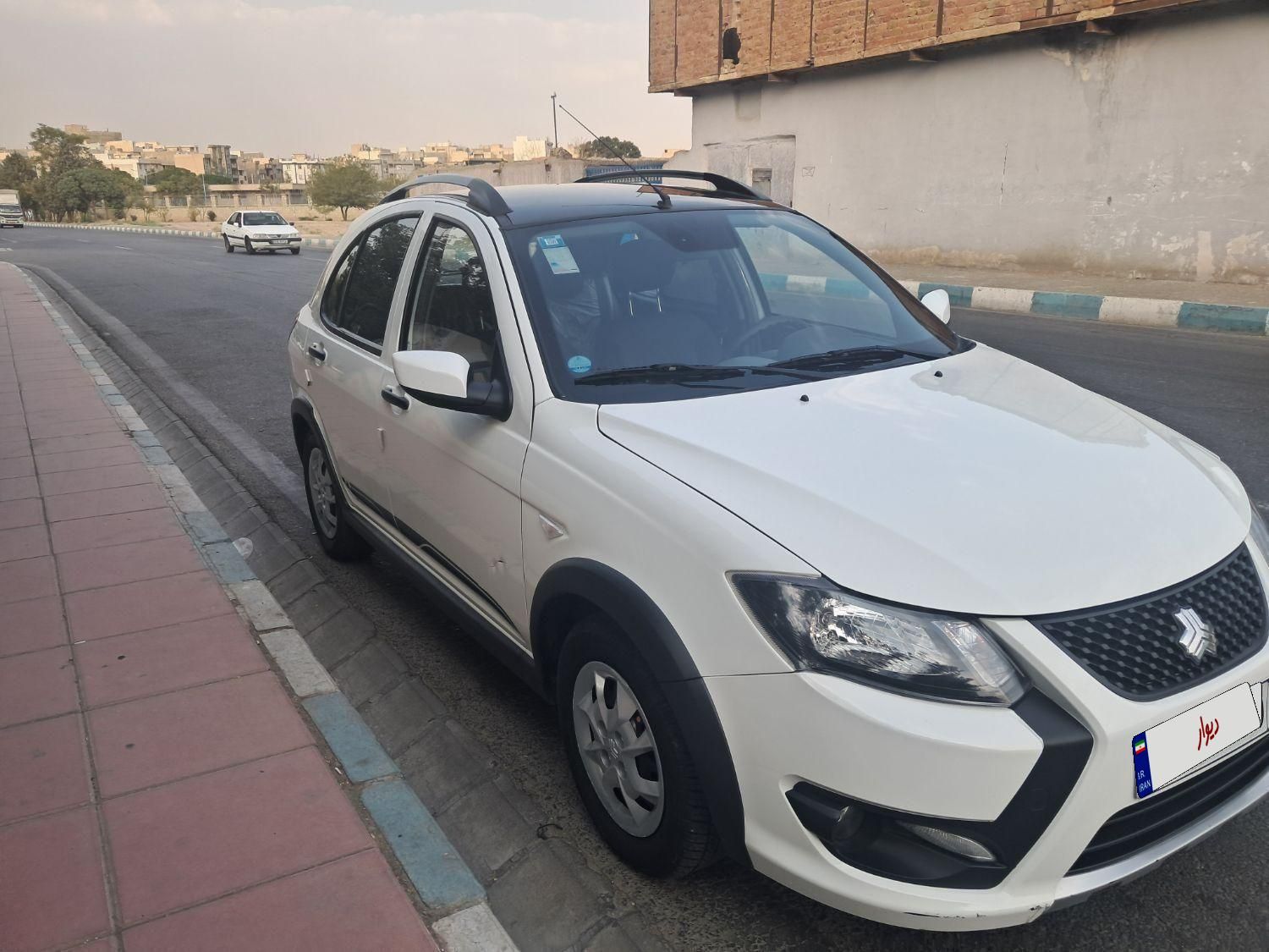 کوییک R دنده‌ای - 1403
