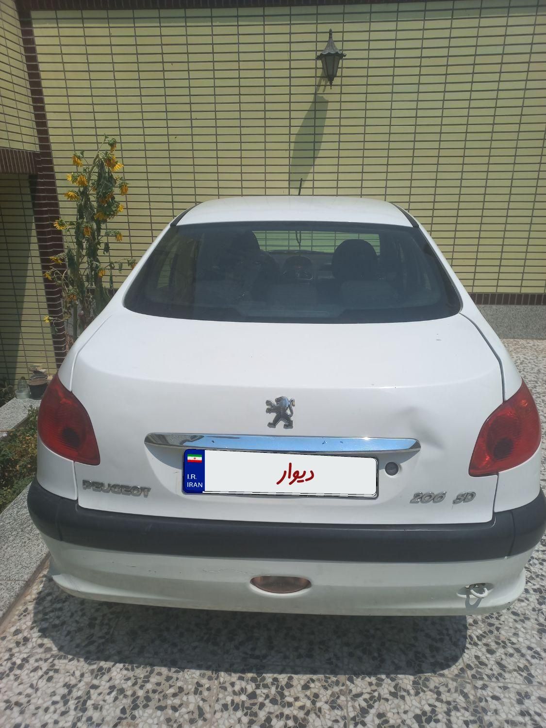 پژو ۲۰۶ صندوق دار v8 - 1390