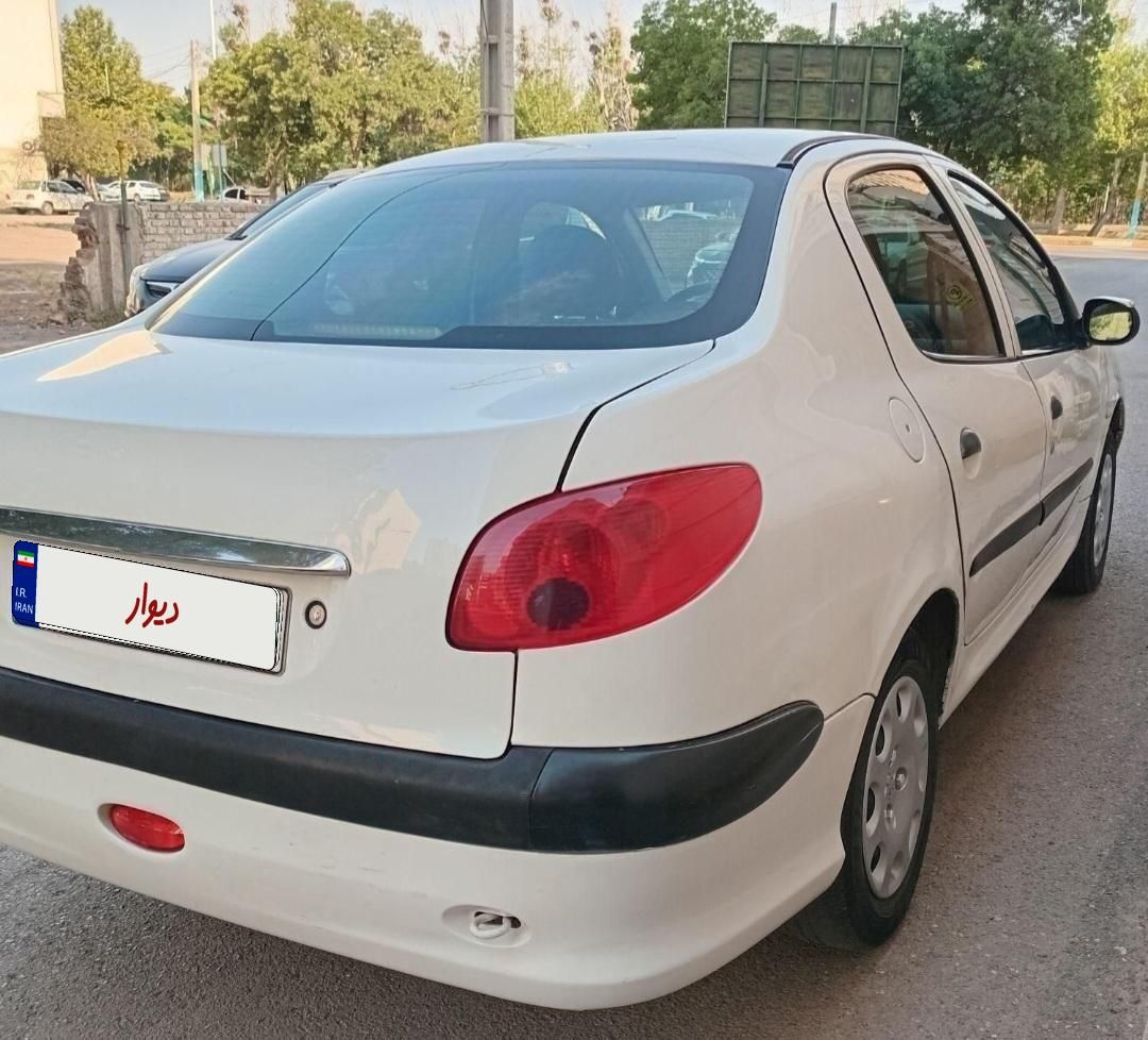 پژو ۲۰۶ صندوق دار v8 - 1389
