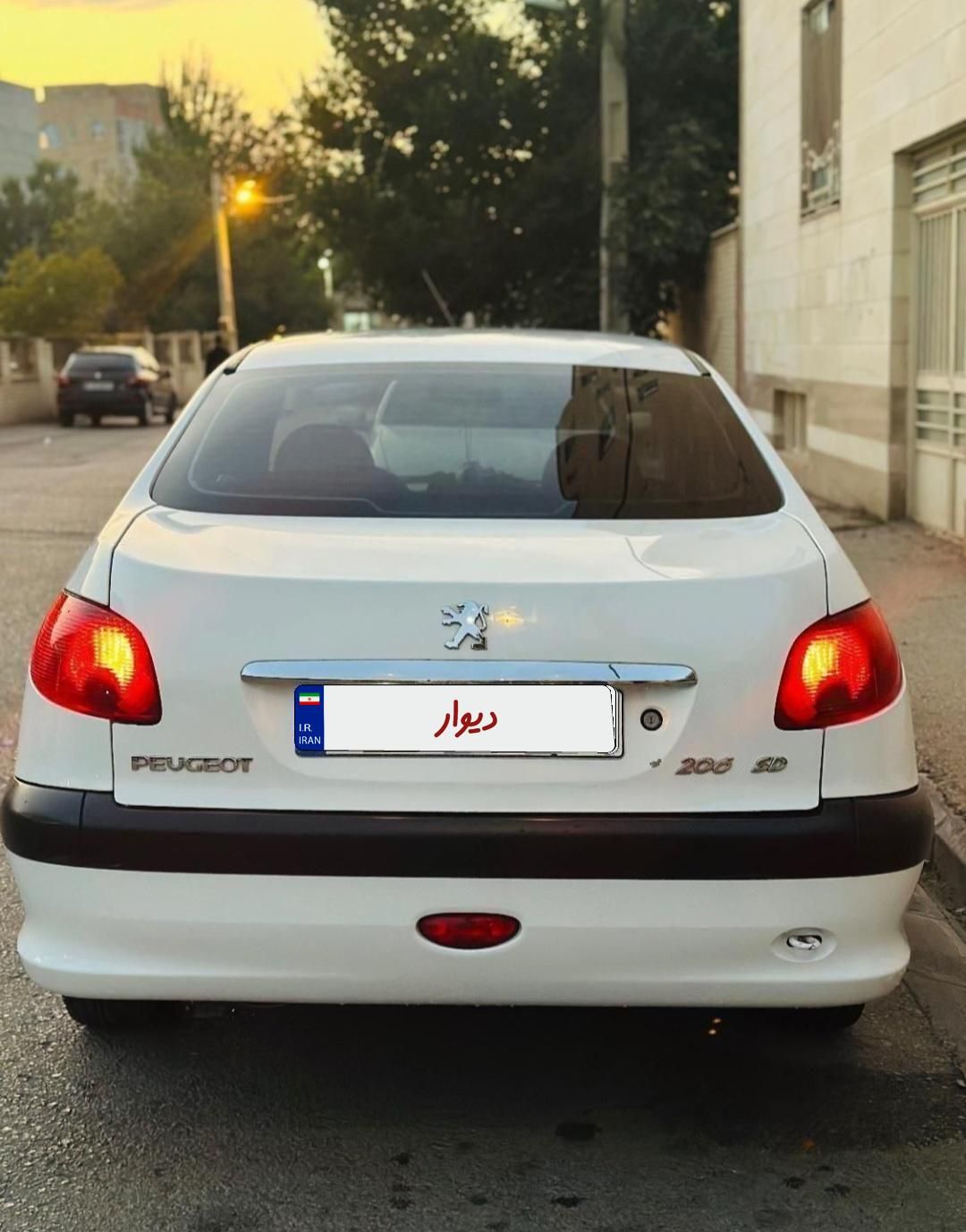 پژو ۲۰۶ صندوق دار v8 - 1389