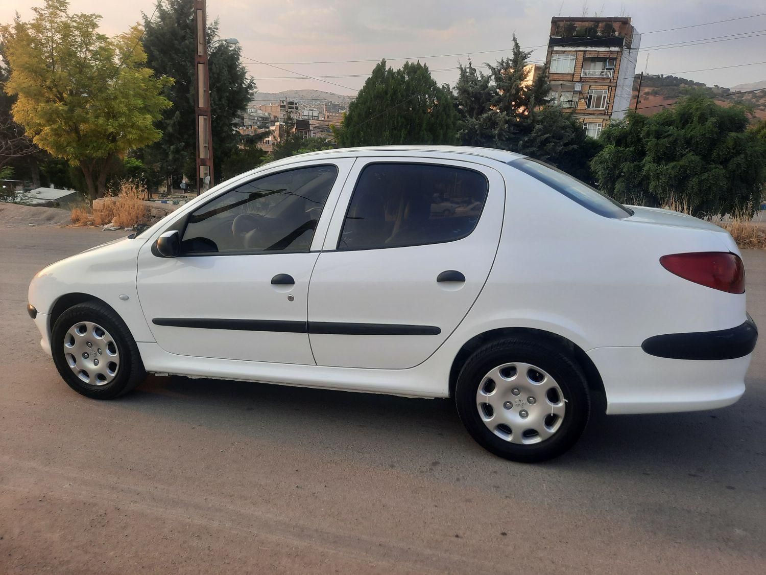 پژو ۲۰۶ صندوق دار v2 - 1388