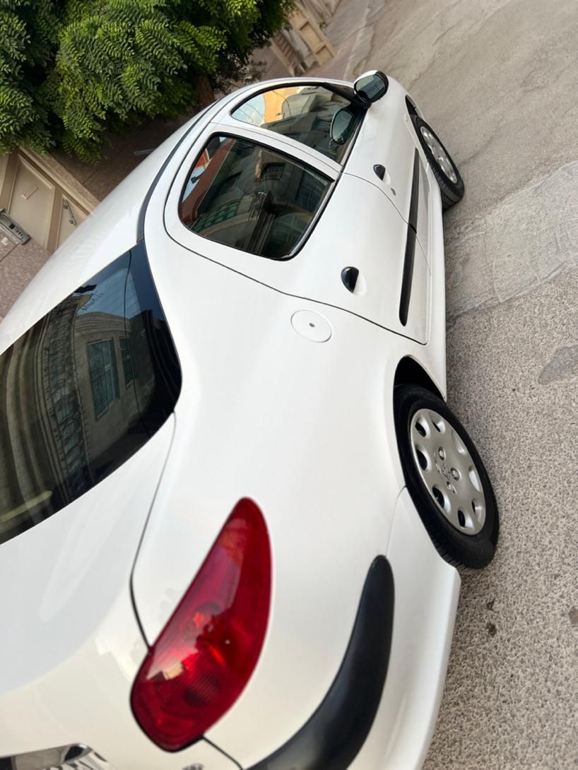 پژو ۲۰۶ صندوق دار v8 - 1399