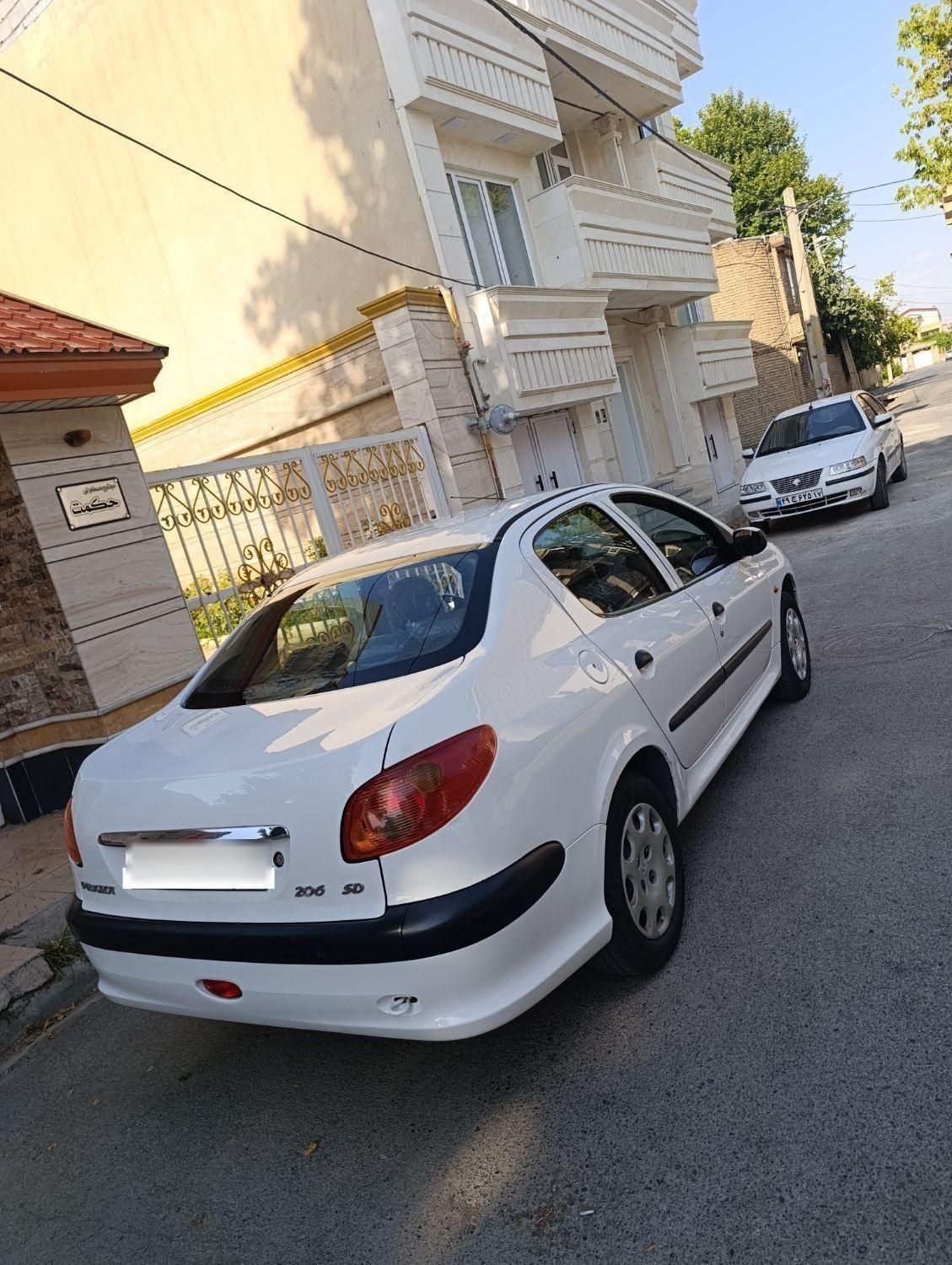 پژو ۲۰۶ صندوق دار v8 - 1393