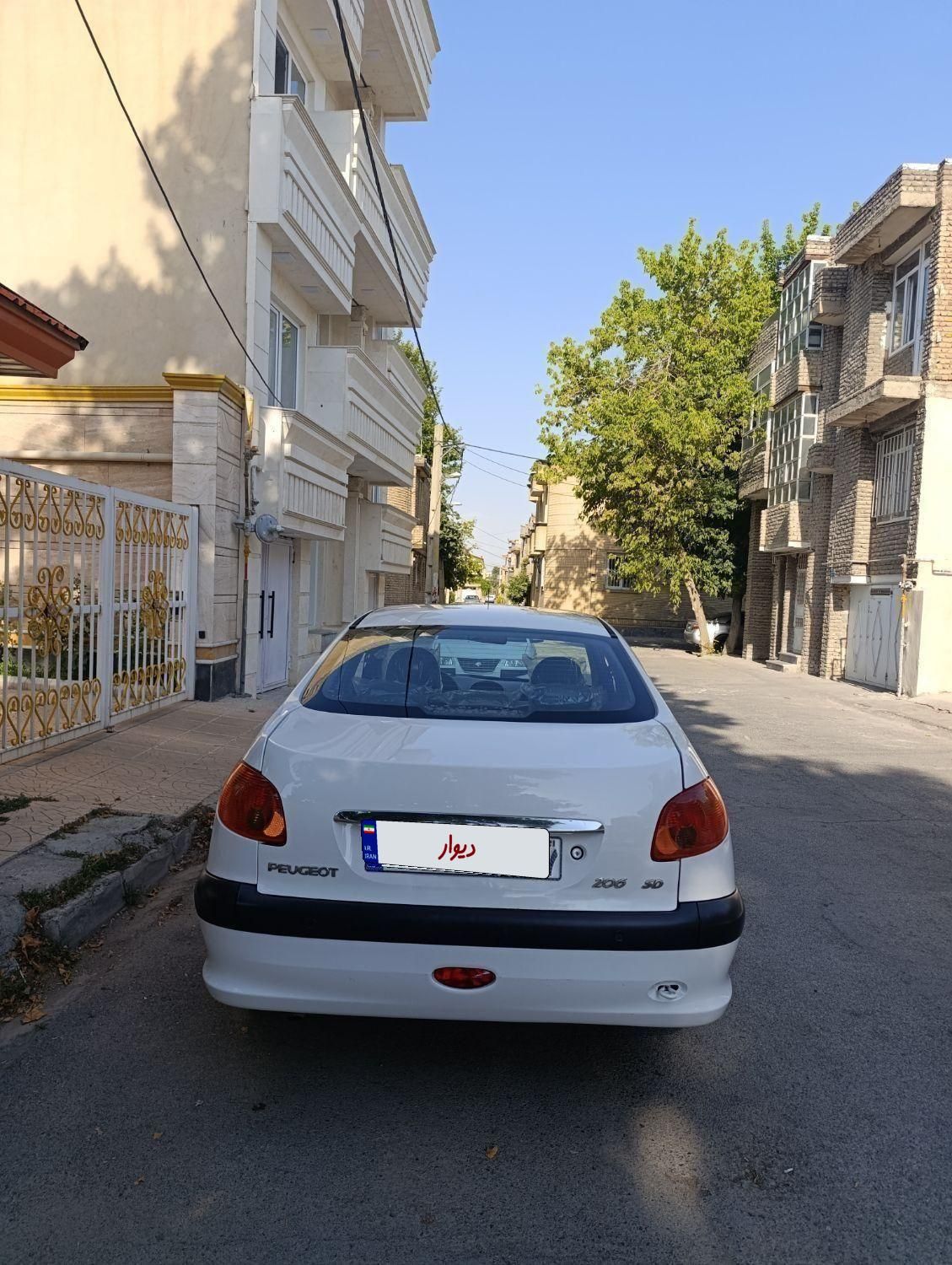 پژو ۲۰۶ صندوق دار v8 - 1393