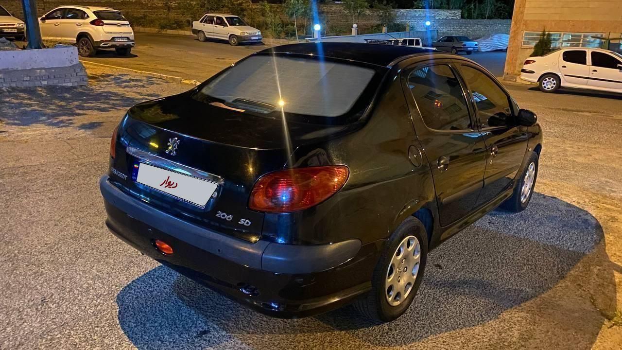 پژو ۲۰۶ صندوق دار v8 - 1393