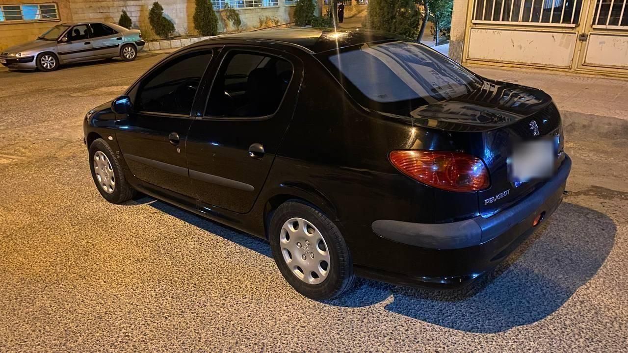 پژو ۲۰۶ صندوق دار v8 - 1393