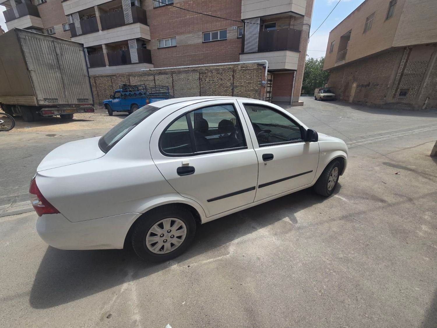 تیبا صندوق دار SX - 1400