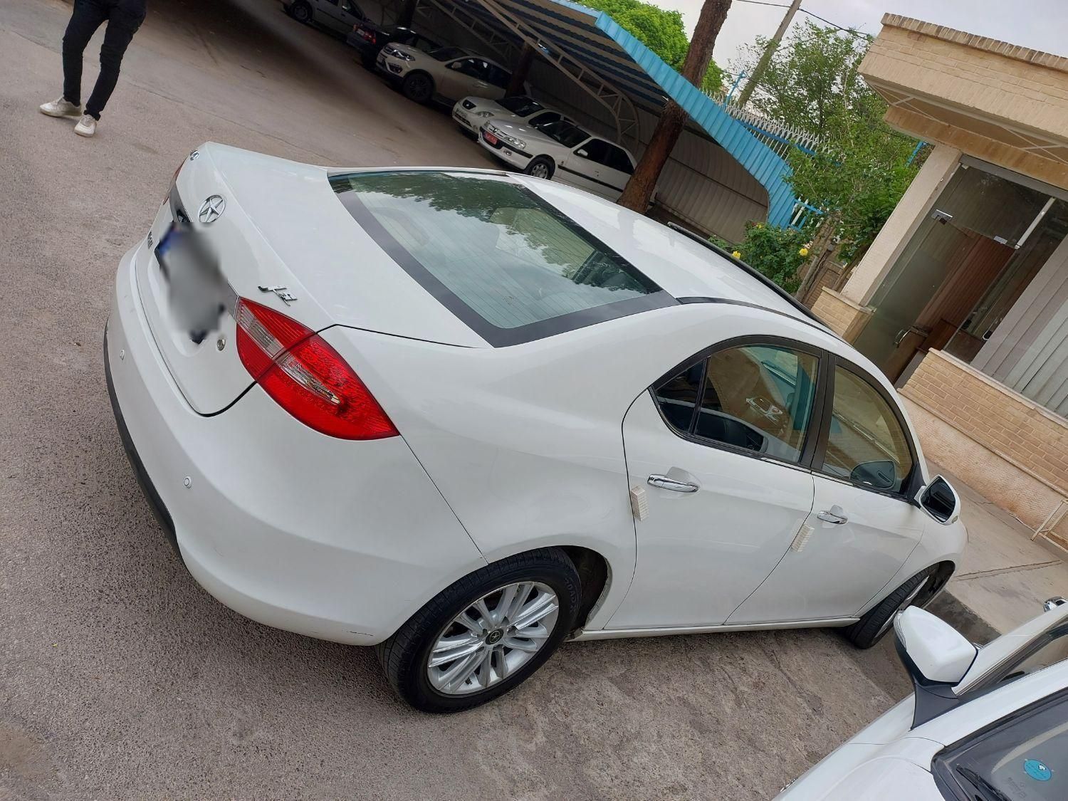 جک J5 اتوماتیک - 1394