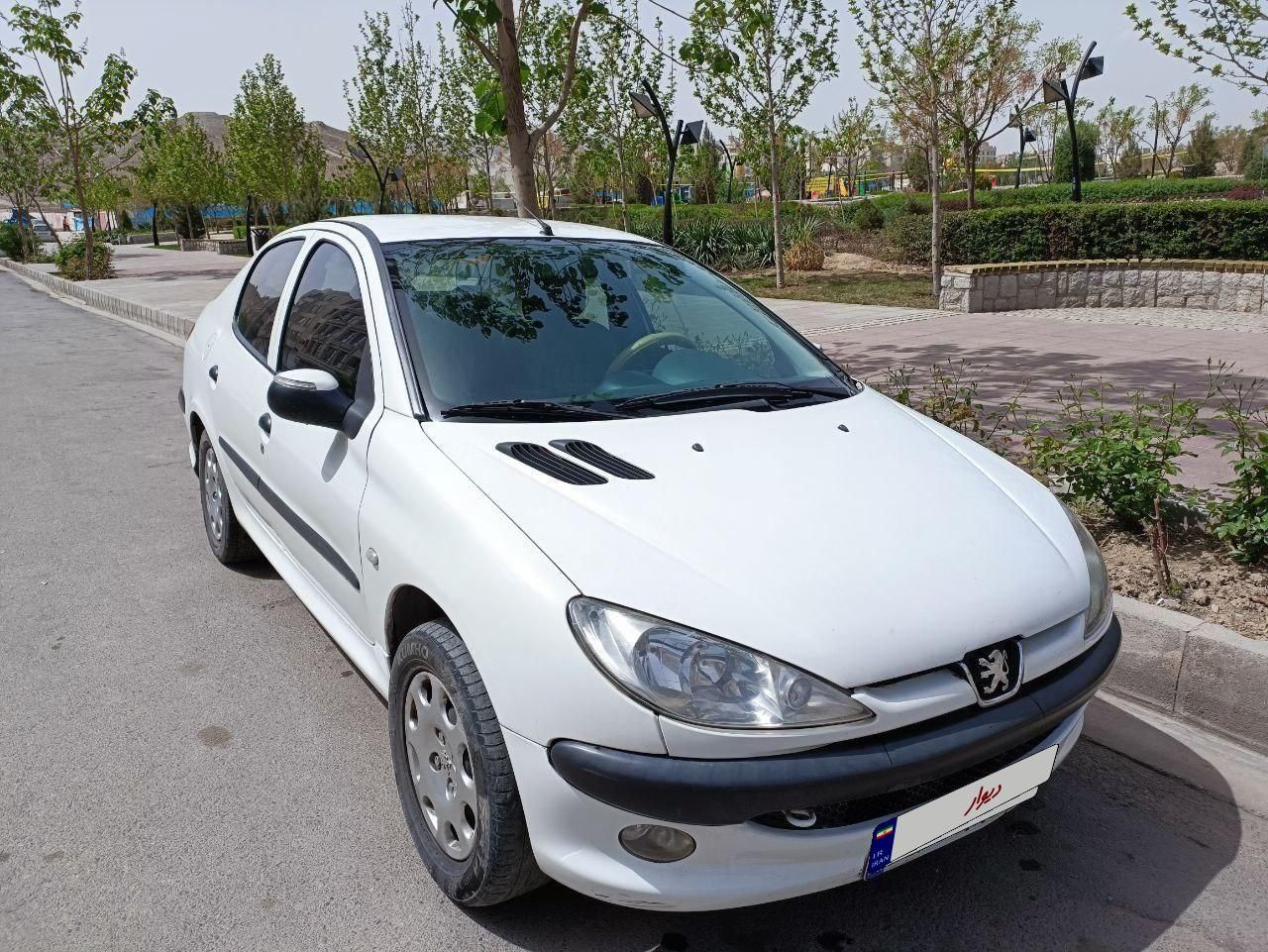 پژو ۲۰۶ صندوق دار v8 - 1396