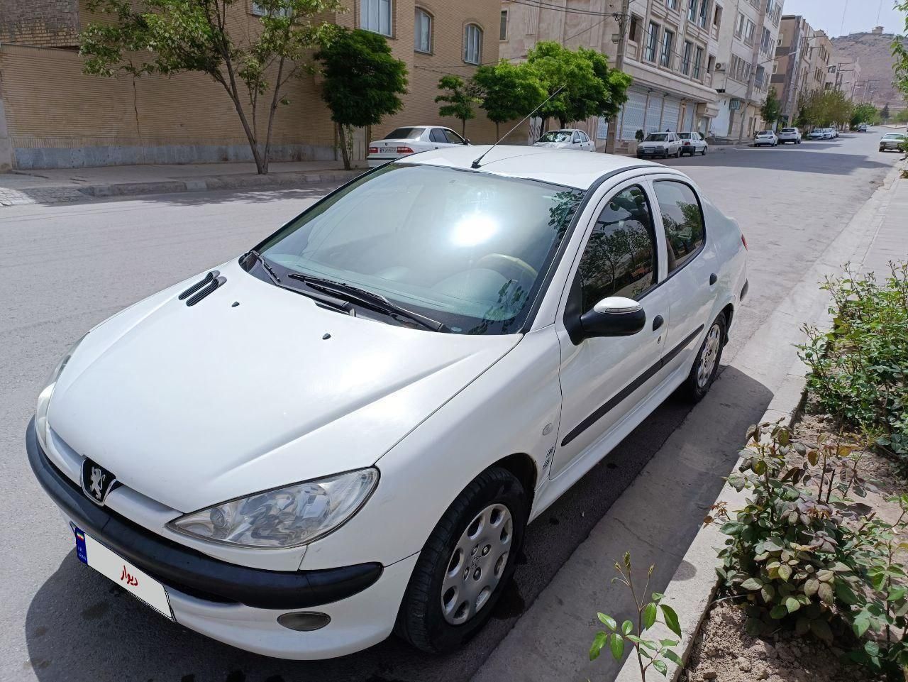 پژو ۲۰۶ صندوق دار v8 - 1396