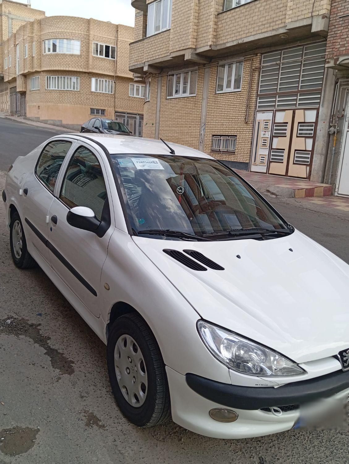 پژو ۲۰۶ صندوق دار v8 - 1393
