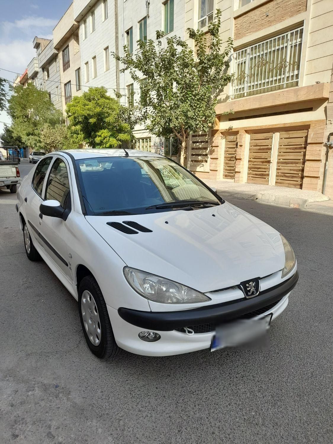 پژو ۲۰۶ صندوق دار v8 - 1391