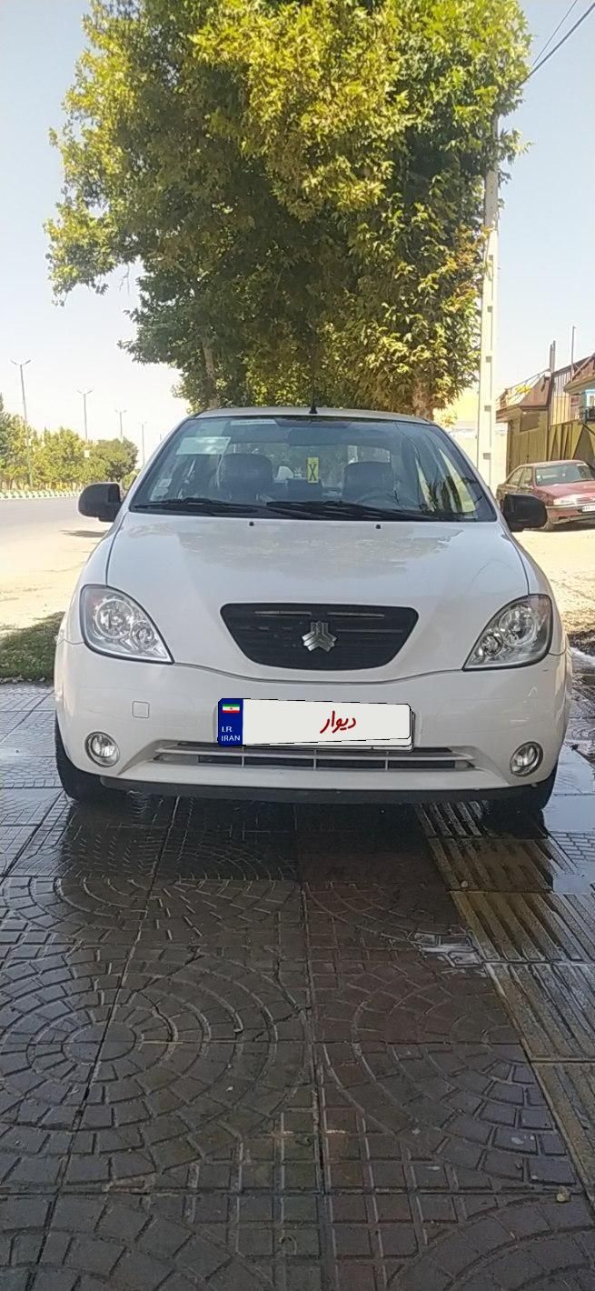 تیبا صندوق دار SX - 1401