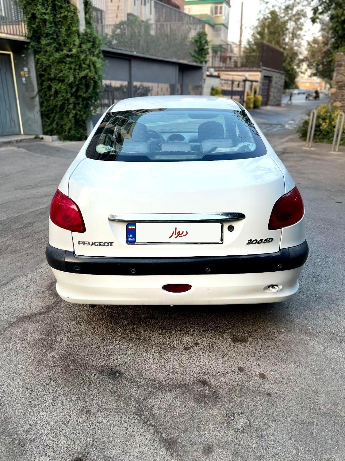 پژو ۲۰۶ صندوق دار v8 - 1391