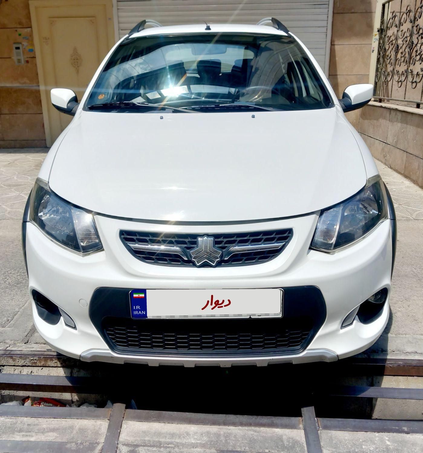 خودرو کوییک، معمولی آگهی ann_19847675
