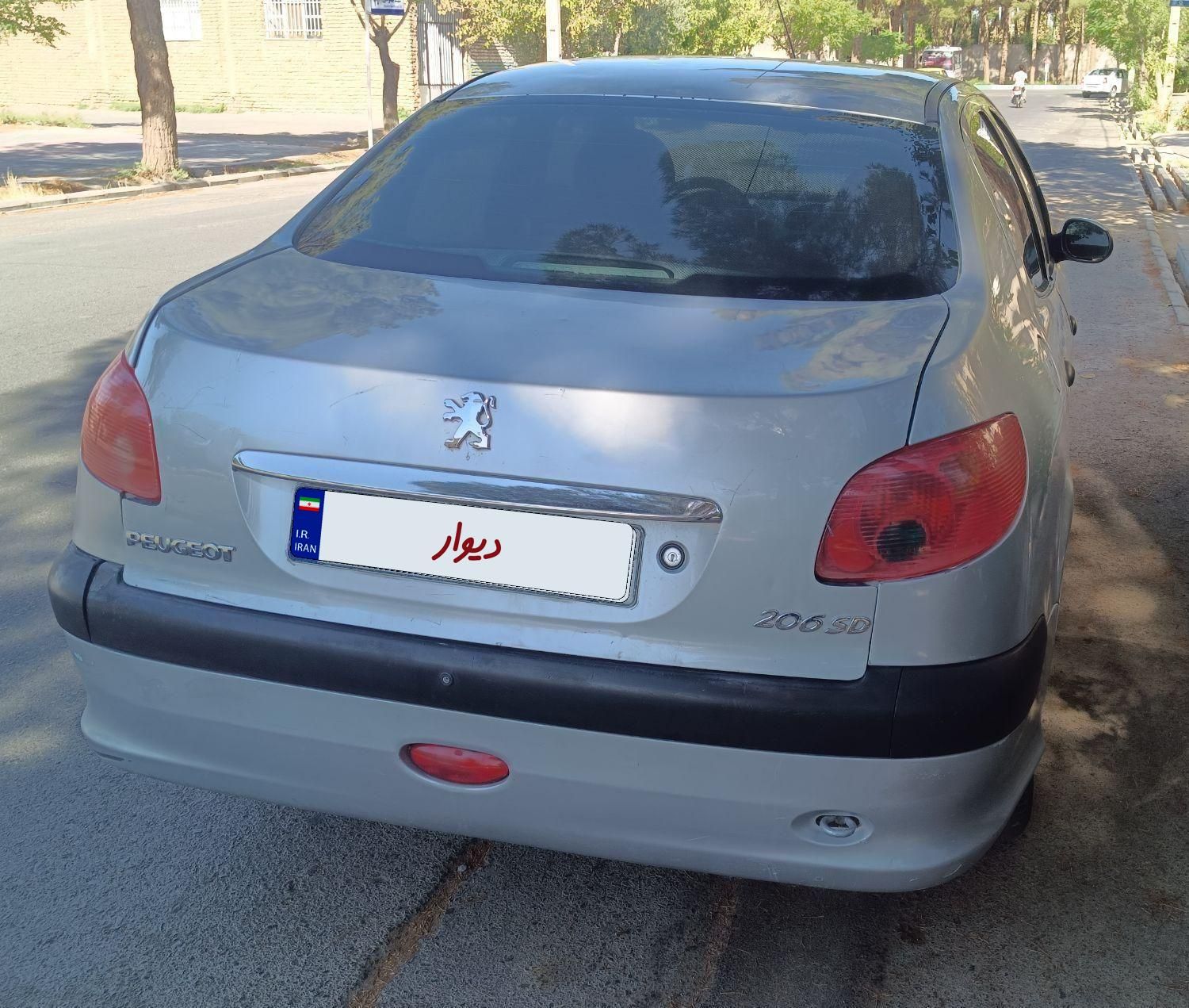 پژو ۲۰۶ صندوق دار v20 - 1386