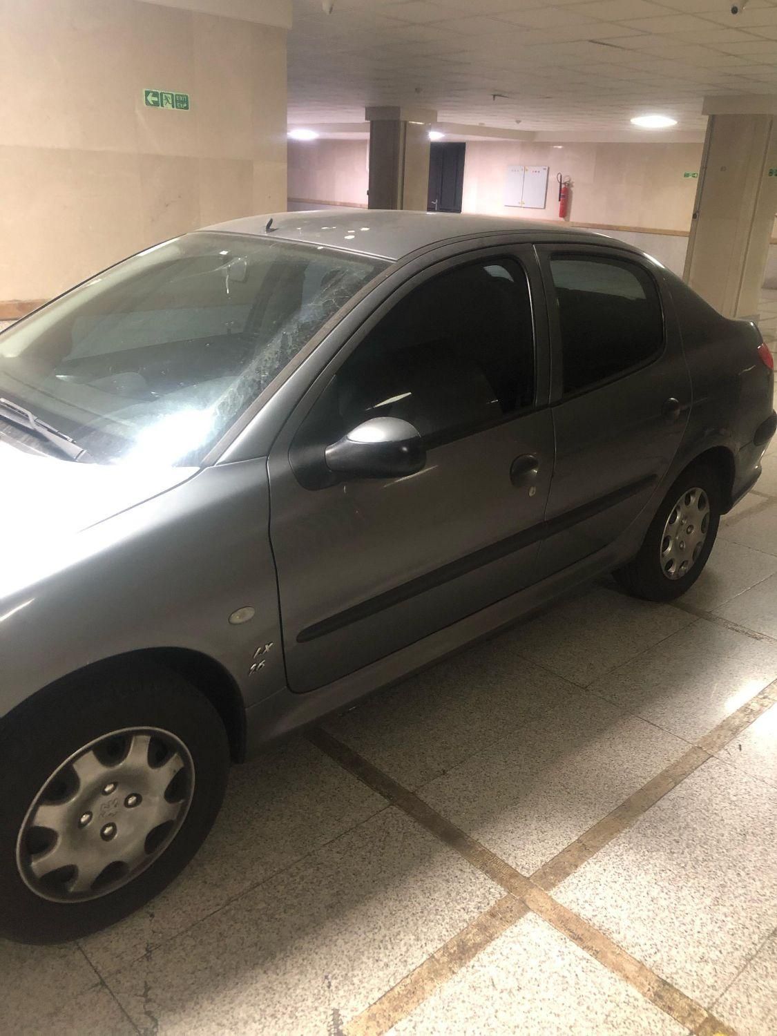 پژو ۲۰۶ صندوق دار v8 - 1396