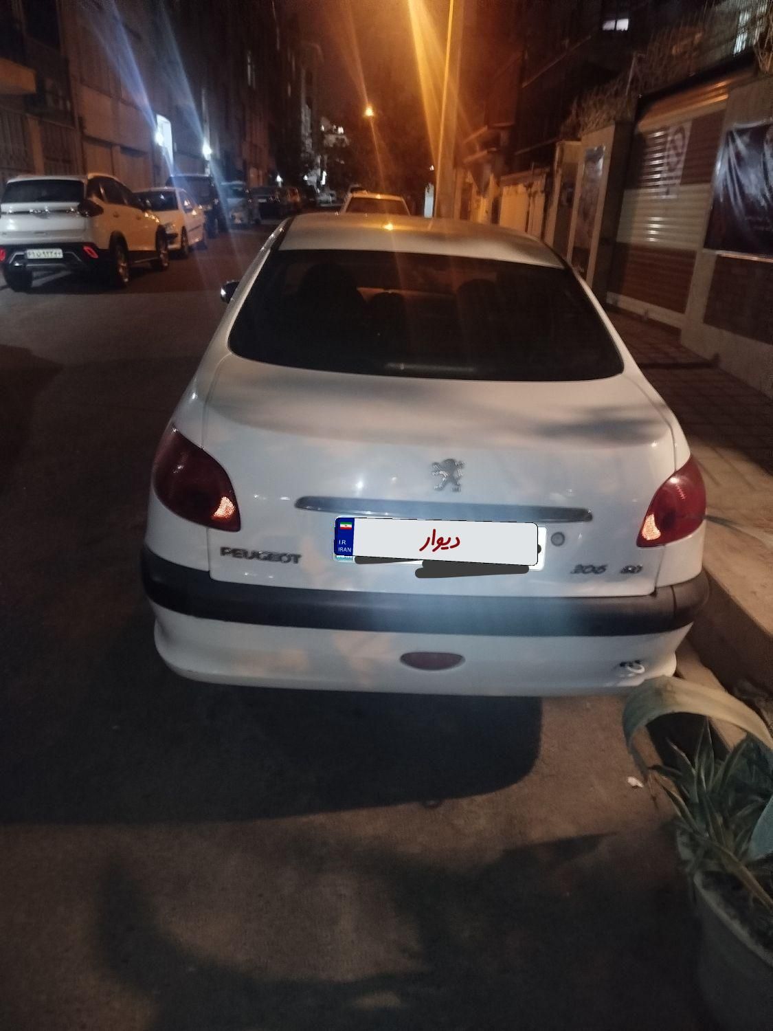 پژو ۲۰۶ صندوق دار v8 - 1394