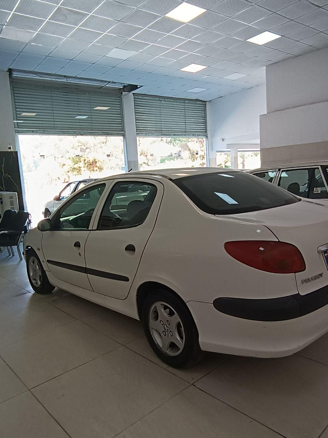 پژو ۲۰۶ صندوق دار v8 - 1393
