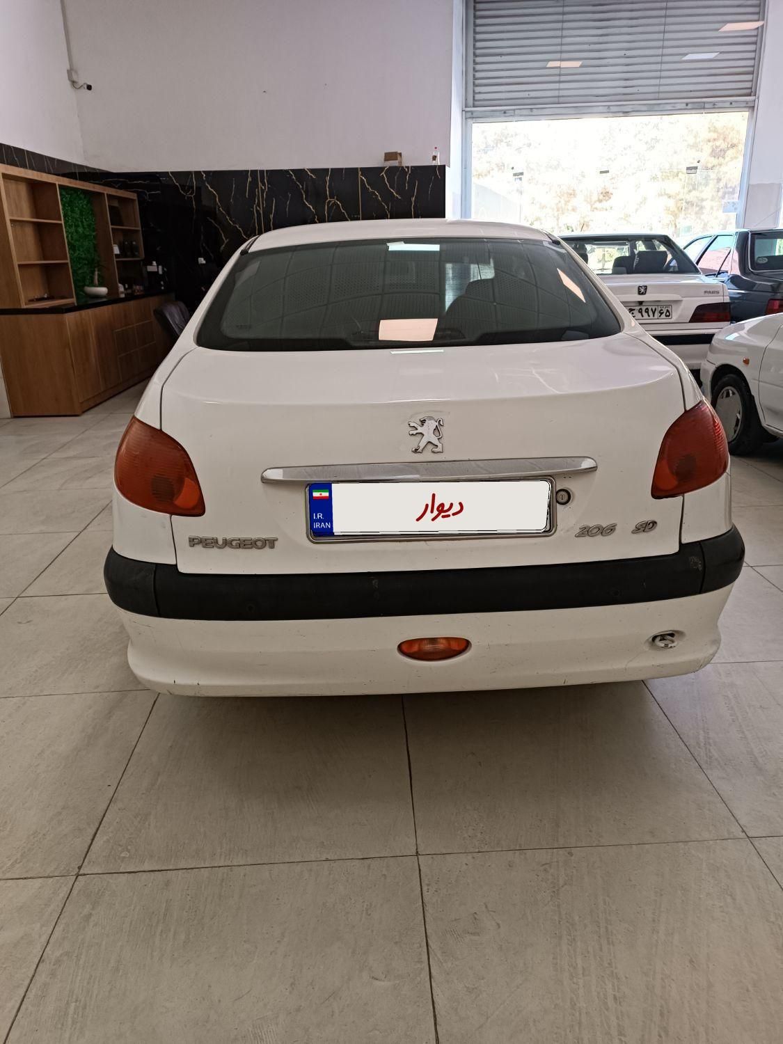 پژو ۲۰۶ صندوق دار v8 - 1393