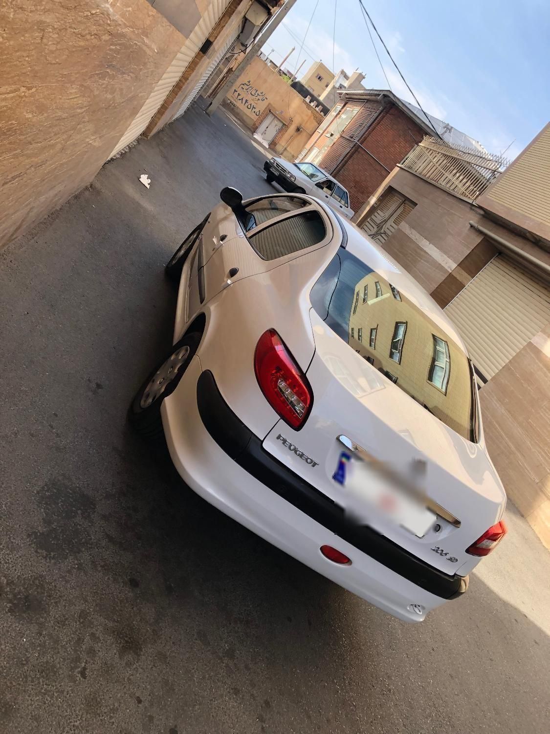 پژو ۲۰۶ صندوق دار v8 - 1395