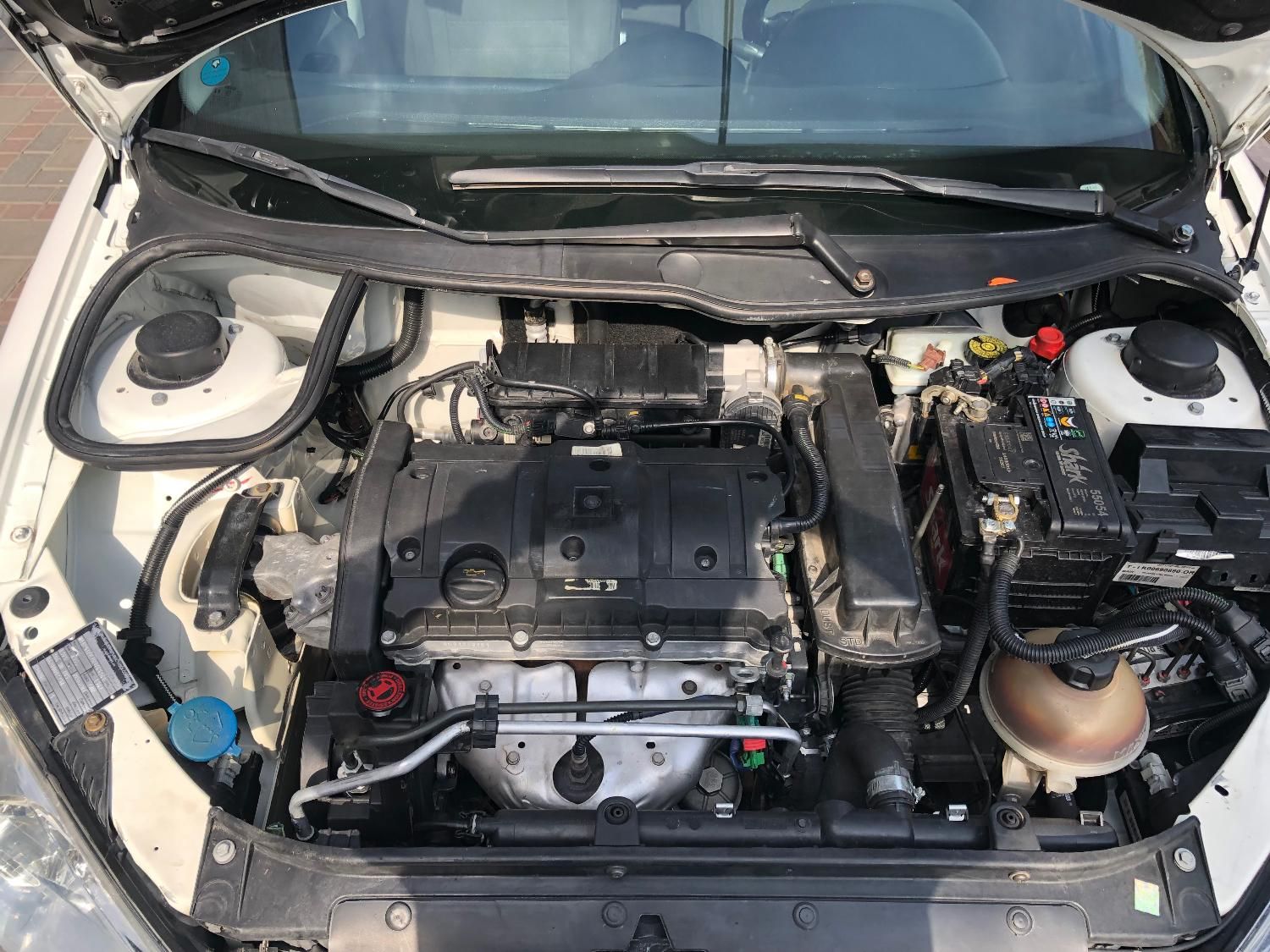 پژو ۲۰۶ صندوق دار v8 - 1395