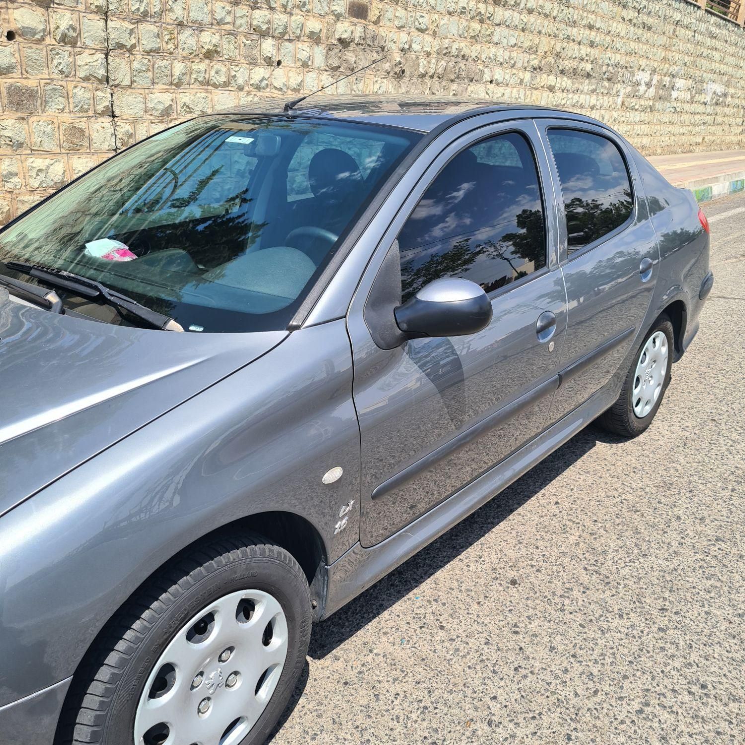 پژو ۲۰۶ صندوق دار v8 - 1397