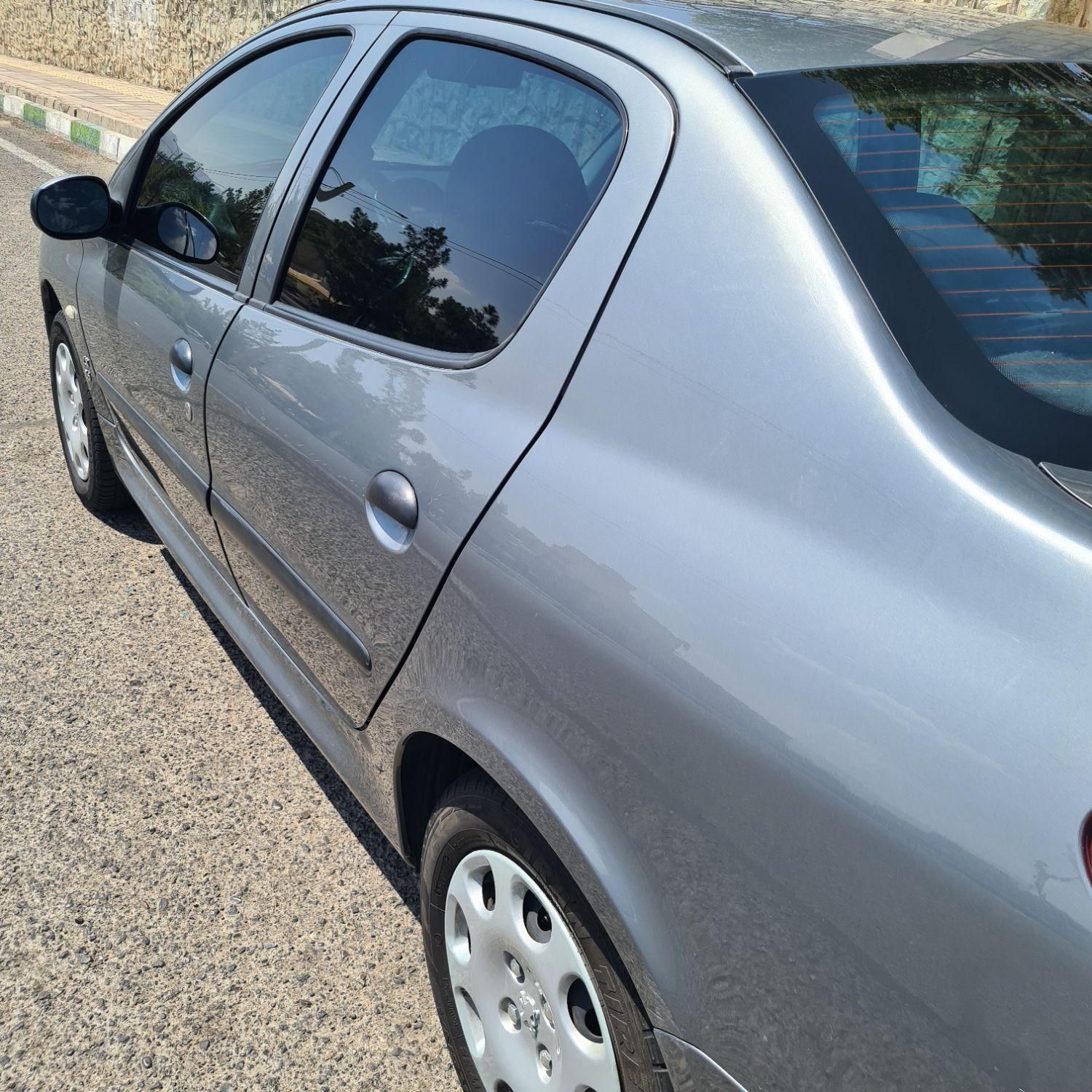 پژو ۲۰۶ صندوق دار v8 - 1397