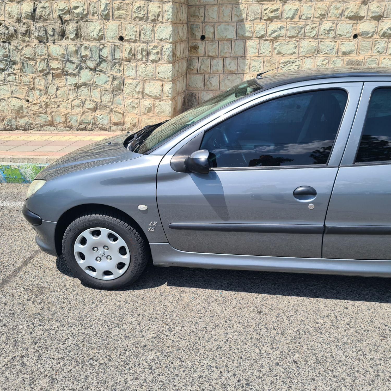 پژو ۲۰۶ صندوق دار v8 - 1397