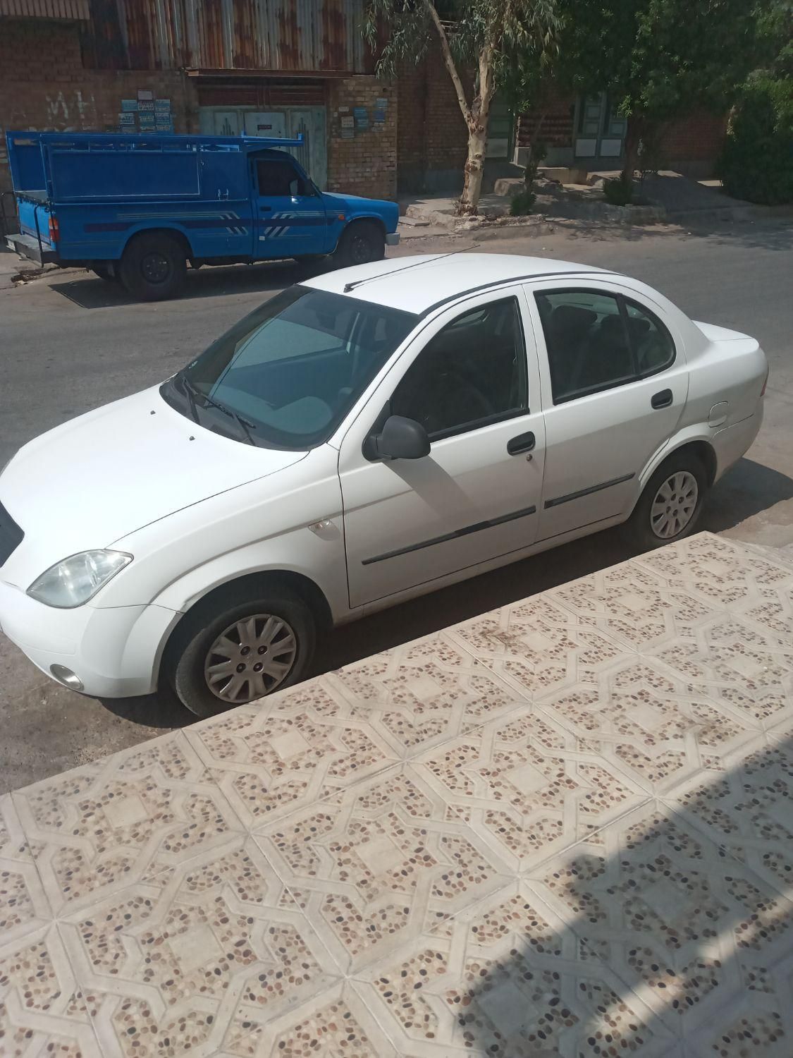تیبا صندوق دار SX - 1401