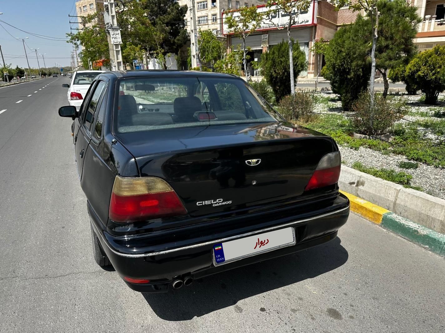 دوو سیلو سدان - 1381