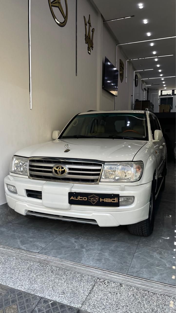 تویوتا لندکروز VXR نسل ۵ - 2006