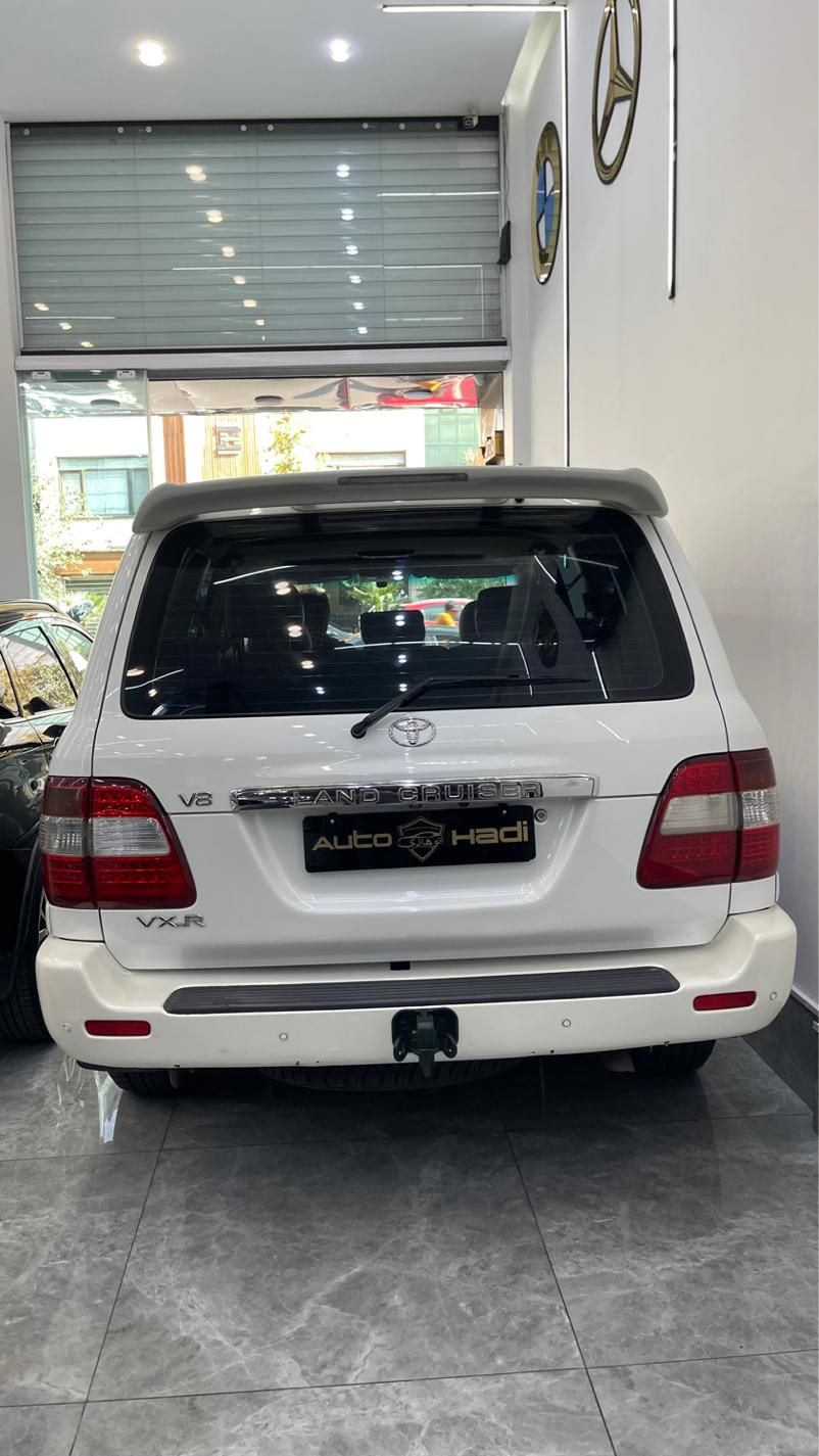 تویوتا لندکروز VXR نسل ۵ - 2006