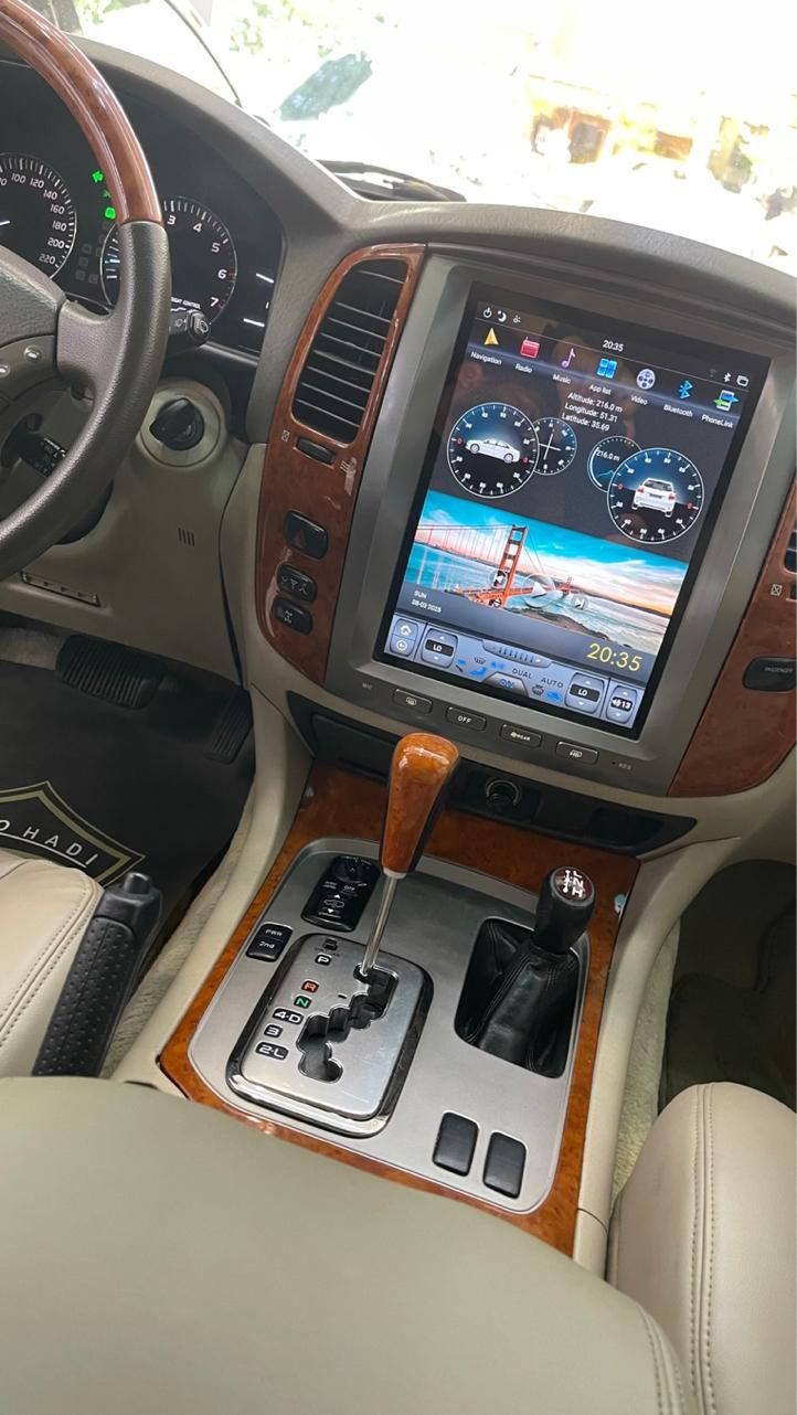 تویوتا لندکروز VXR نسل ۵ - 2006