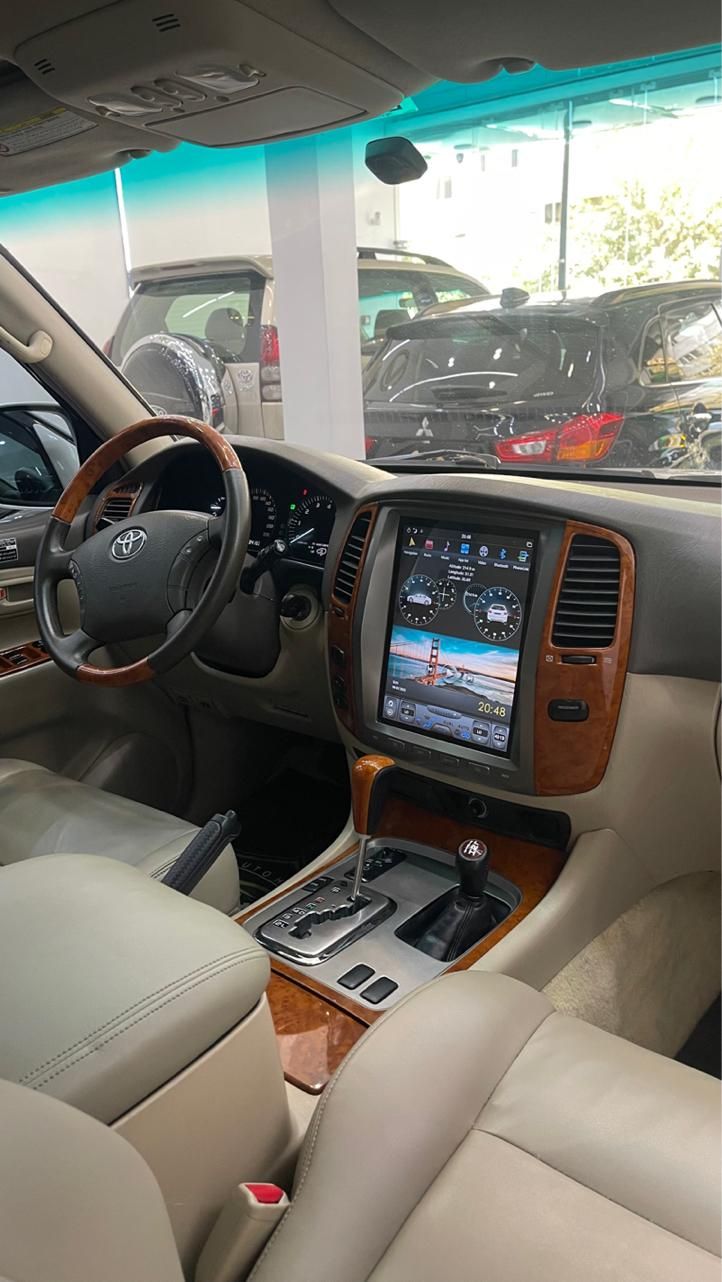 تویوتا لندکروز VXR نسل ۵ - 2006