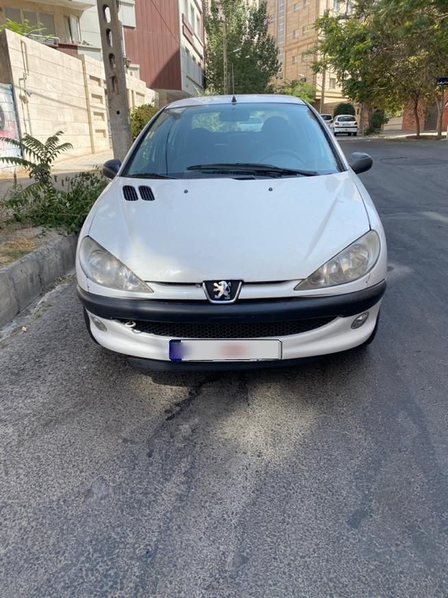 پژو ۲۰۶ صندوق دار v20 - 1389